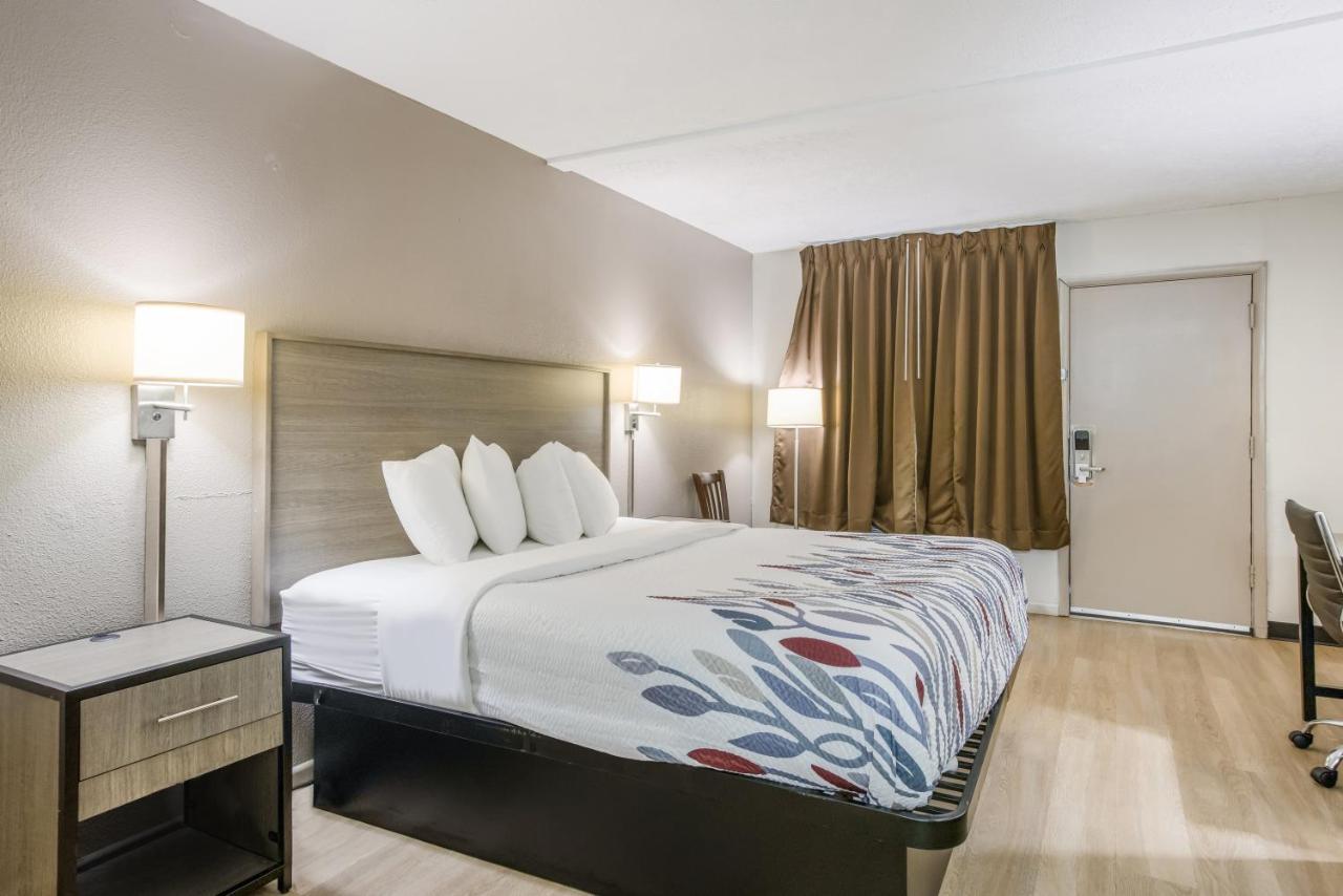 Red Roof Inn Savannah - Richmond Hill I-95 מראה חיצוני תמונה