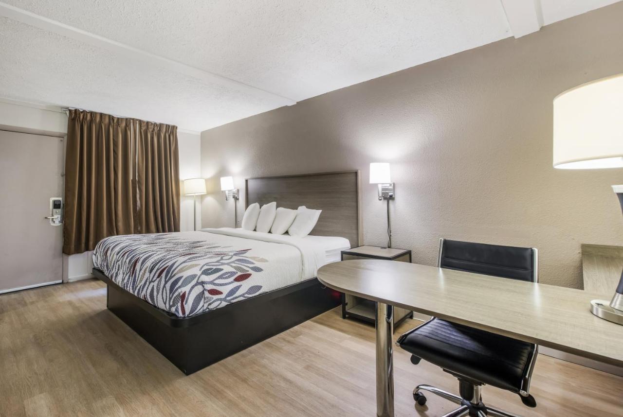 Red Roof Inn Savannah - Richmond Hill I-95 מראה חיצוני תמונה